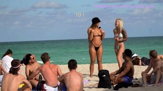 Sexdate amateurs at the public beach 1