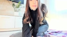 Brunette Solo Webcam Masturbation