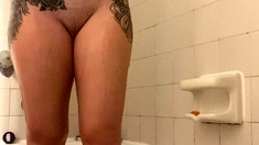 Cute amateur brunette naughty in solo jerking show on camera