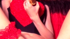 Close up amateur beauty uses her toy to masturbates