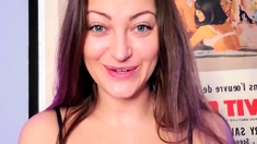 Amateur brunette ariana marie solo toying