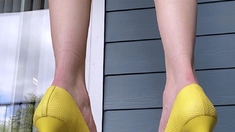 Amateur Foot Fetish Girlfriend Sucks and gives a Footjob