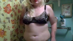 BBW Peeing in Her Pants on Webcam