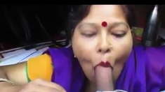 Desi aunty giving blowjob and deepthroat drank cum