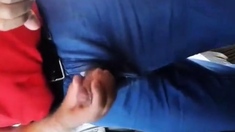 maduro me folla en aparcamiento oldman fuck parking